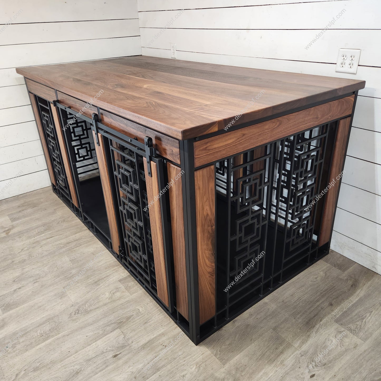 Sebby XXL Custom Double Kennel | Elegant Sliding Barn Door Design